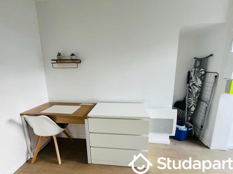 Chambre - 15 m² - 1 pièce