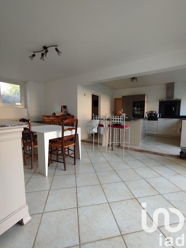 Maison - 279 m² - 12 pièces