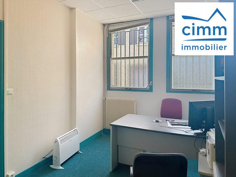 Bureau - 79 m² - 2 pièces