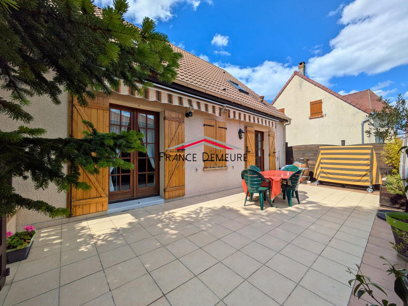 Maison - 100 m² - 6 pièces