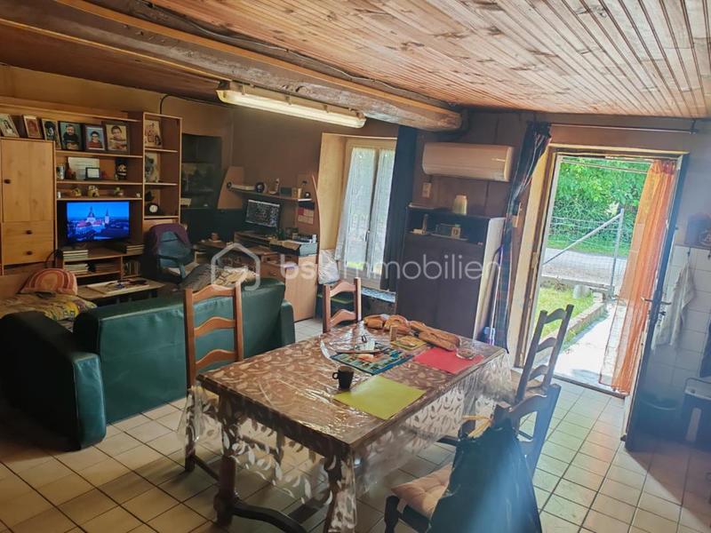 Maison en pierre - 96 m² - 4 pièces