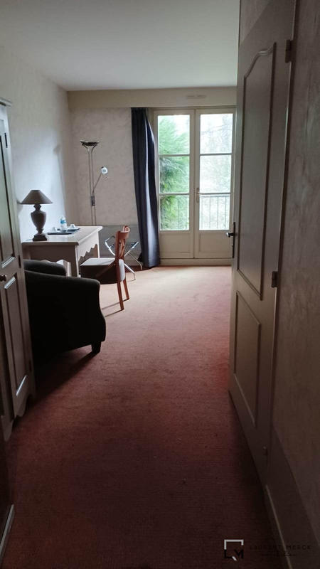 Fonds de commerce - 1 790 m²