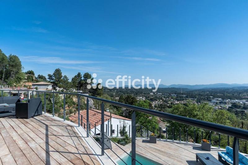 Maison - 152 m² - 5 pièces