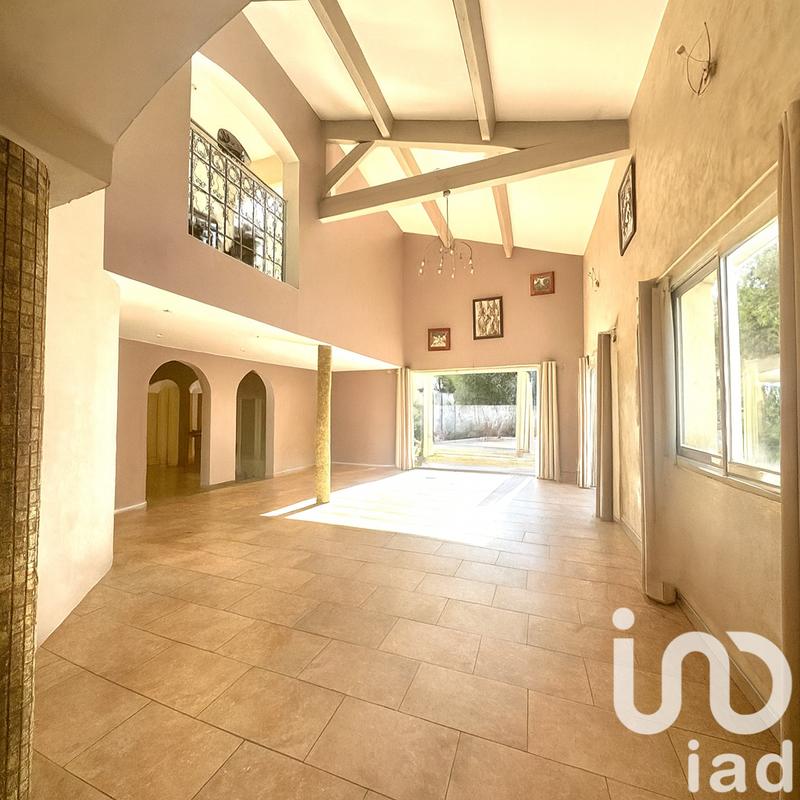 Maison - 235 m² - 11 pièces