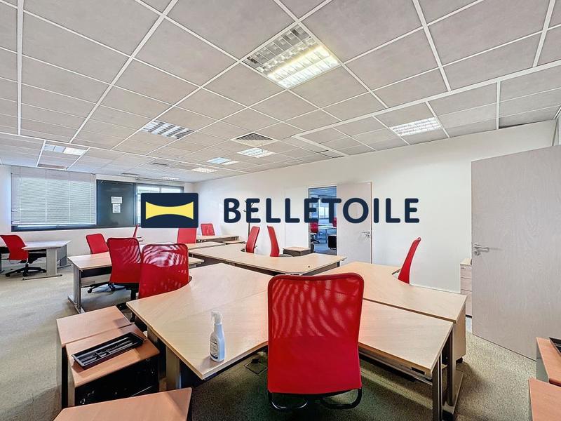 Bureau - 2 450 m²