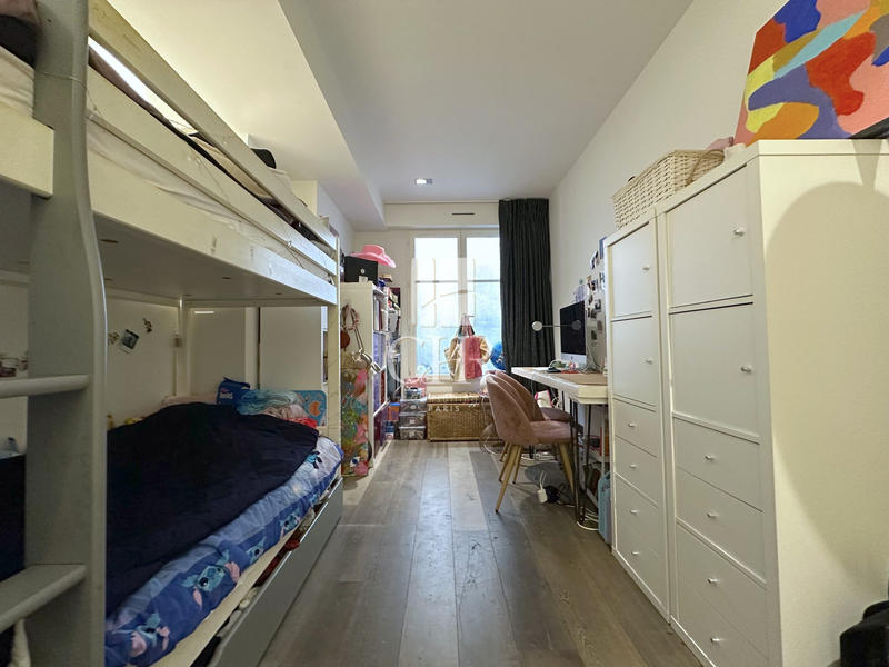 Appartement - 136 m² - 4 pièces