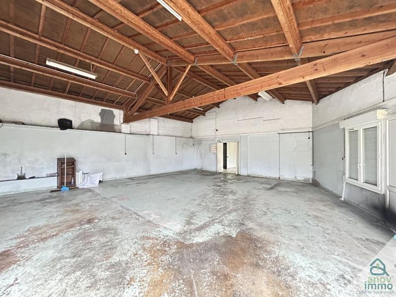 Local commercial - 300 m² - 5 pièces