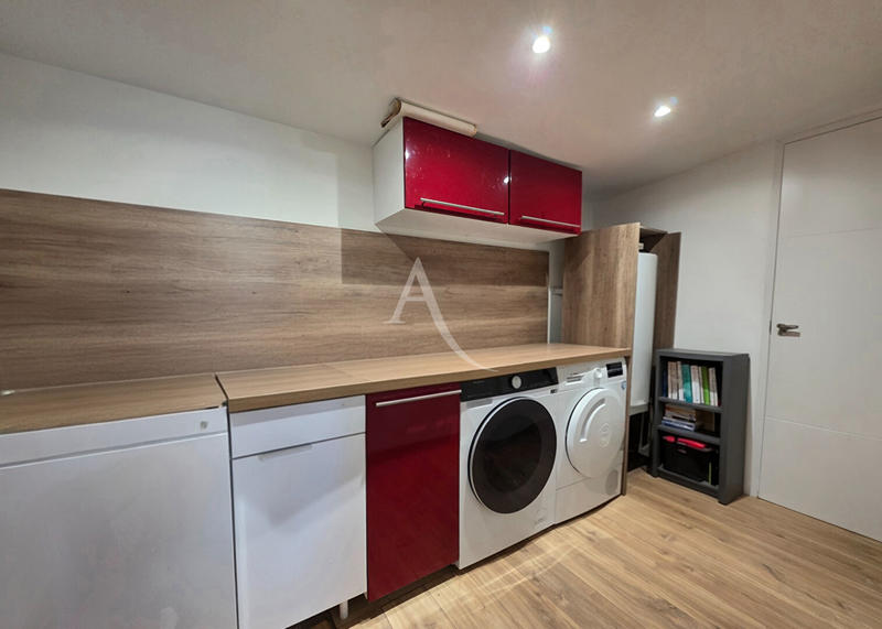 Maison - 202 m² - 6 pièces