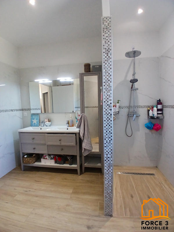 Maison - 110 m² - 4 pièces