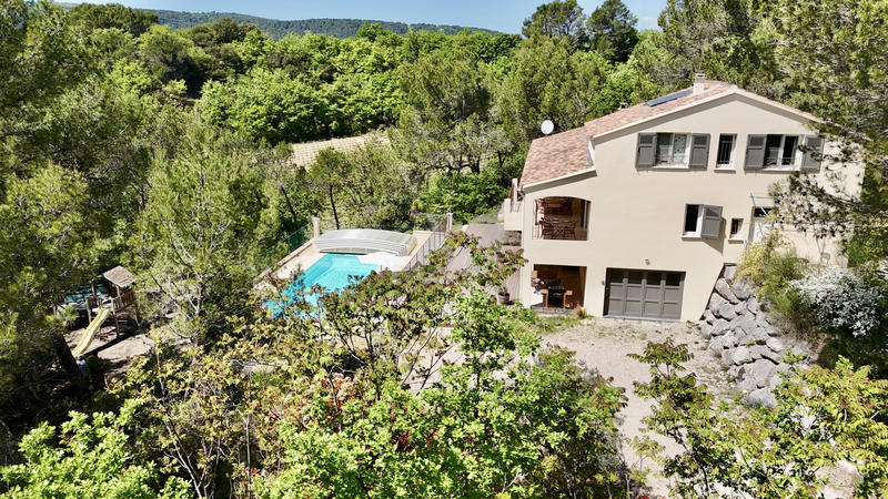 Villa - 153 m² - 7 pièces