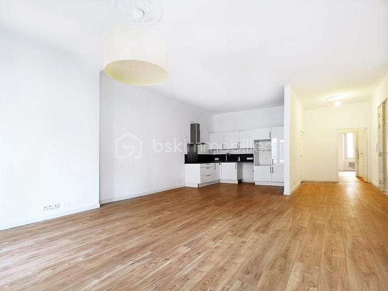 Appartement - 99 m² - 4 pièces