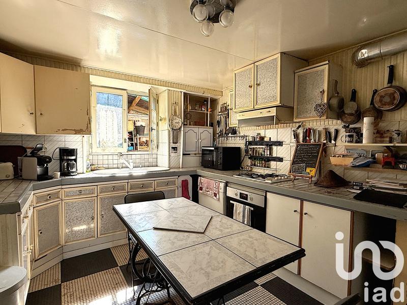 Maison - 180 m² - 8 pièces