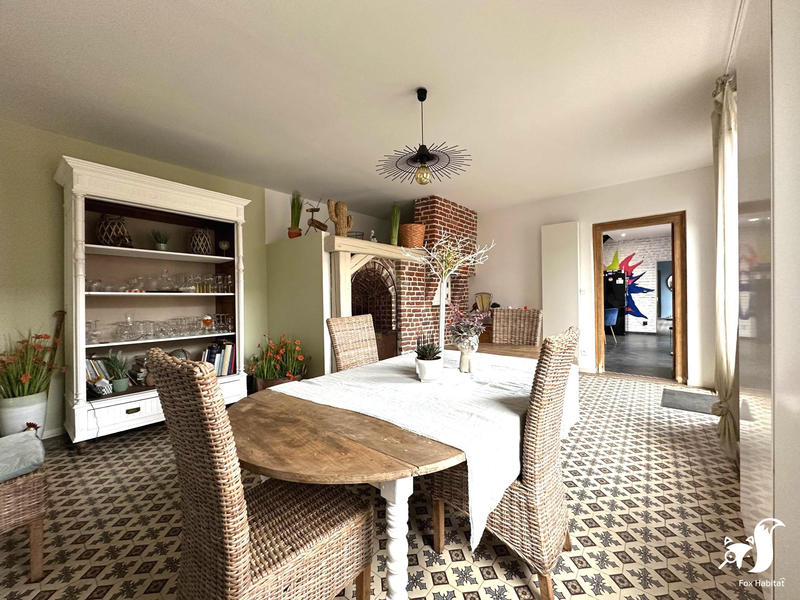 Maison - 419 m² - 8 pièces