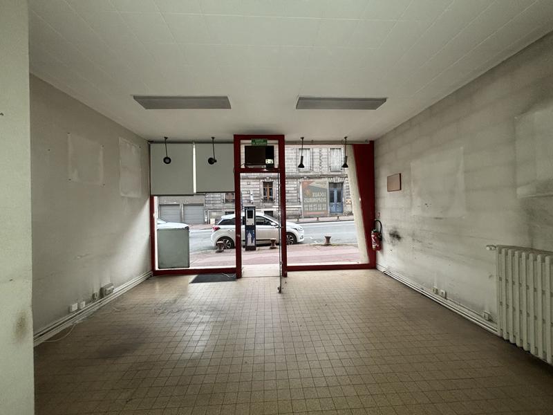 Local commercial - 45 m² - 3 pièces