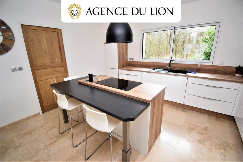 Maison - 182 m² - 8 pièces