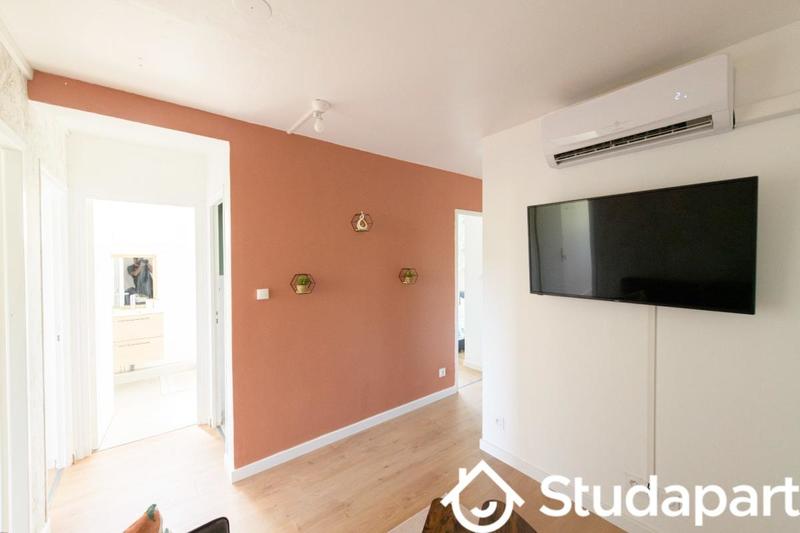 Chambre - 9 m² - 1 pièce