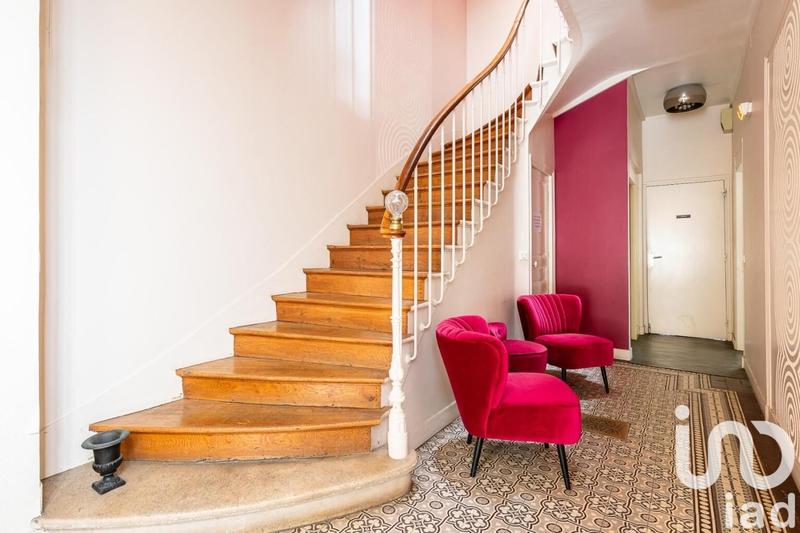 Maison - 370 m² - 17 pièces