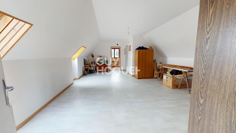 Maison - 137 m² - 6 pièces