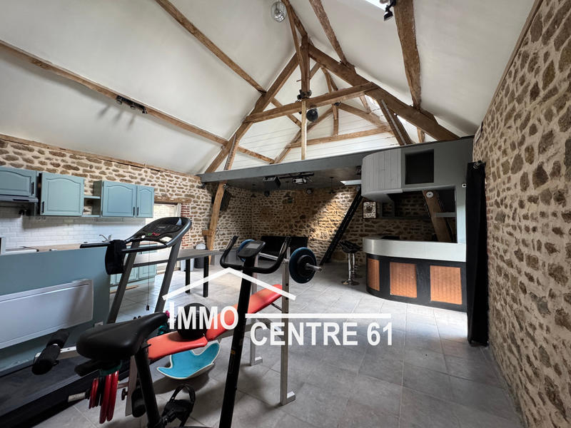 Maison - 228 m² - 8 pièces