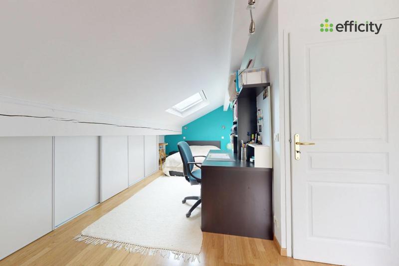 Maison - 144 m² - 5 pièces