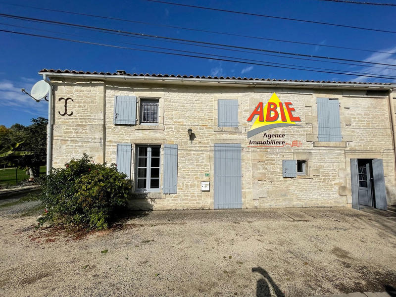 Maison - 267 m² - 8 pièces