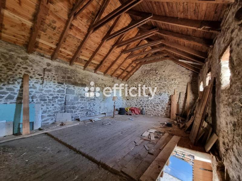 Maison - 94 m² - 5 pièces