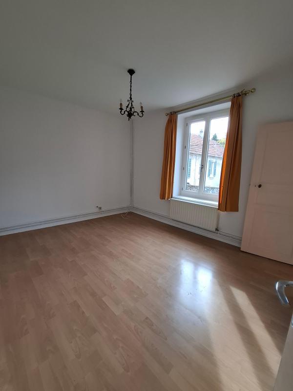 Appartement - 96 m² - 2 pièces