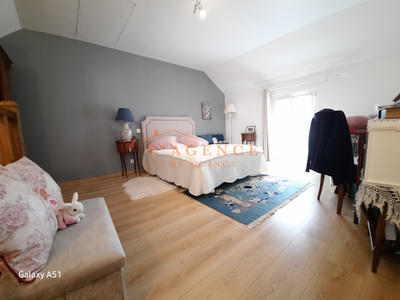 Maison - 98 m² - 5 pièces