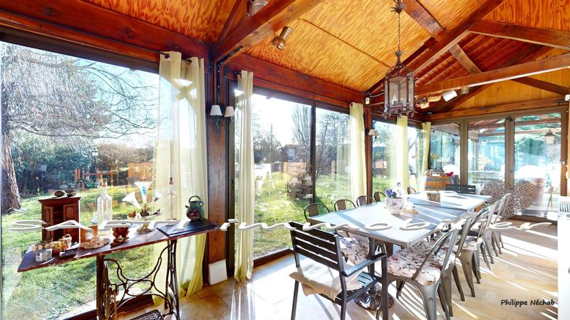 Maison - 235 m² - 10 pièces