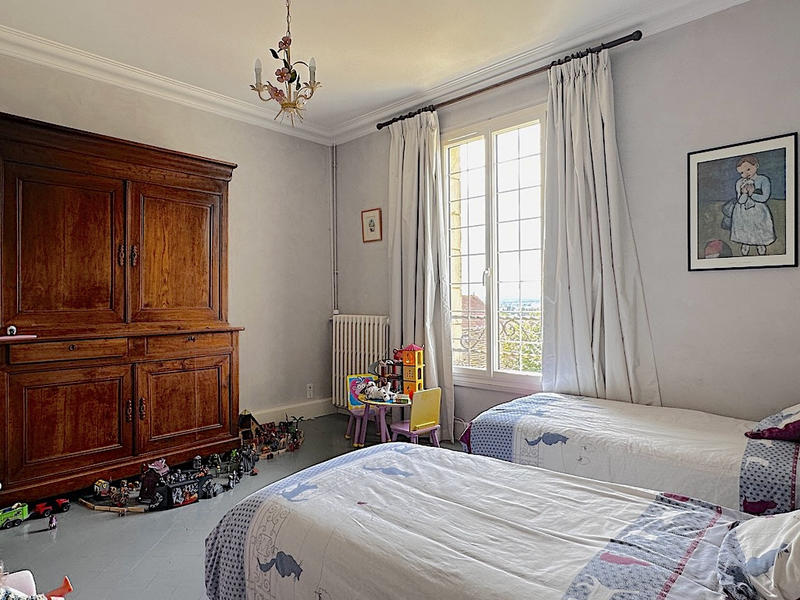 Château - 430 m² - 12 pièces