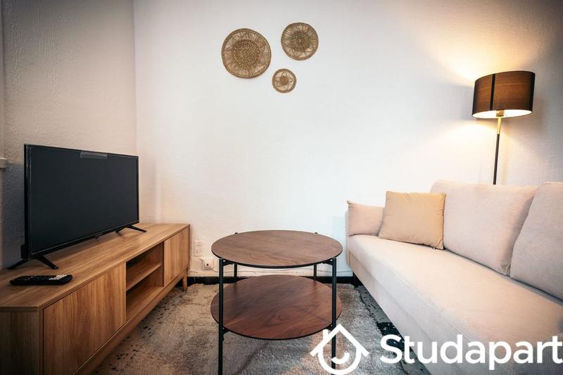 Chambre - 55 m² - 1 pièce