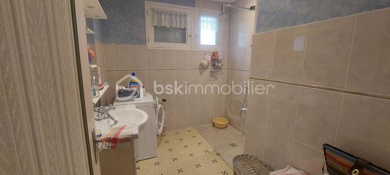 Maison traditionnelle - 92 m² - 4 pièces