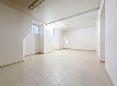 Maison ancienne - 300 m² - 12 pièces