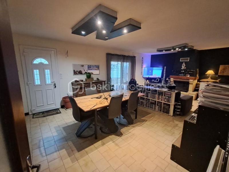 Maison - 95 m² - 5 pièces