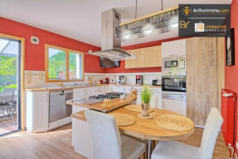 Maison - 183 m² - 8 pièces