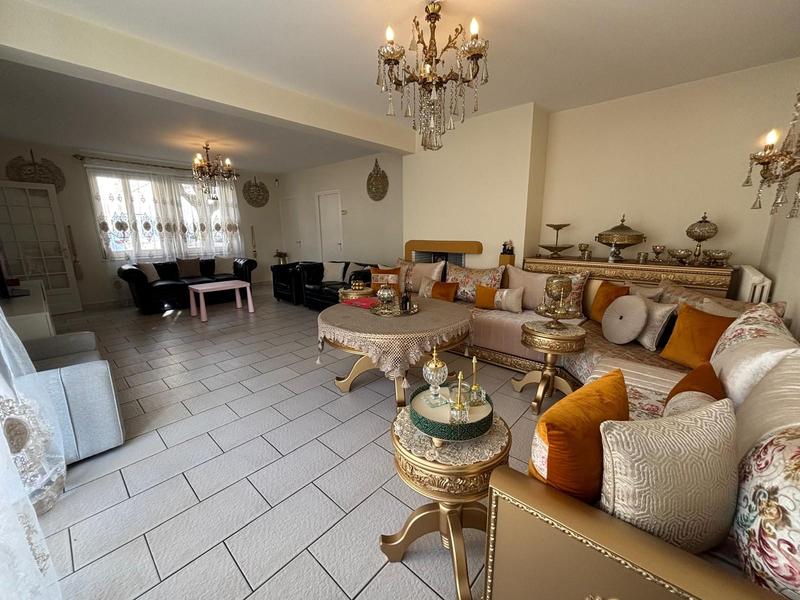 Maison - 150 m² - 7 pièces