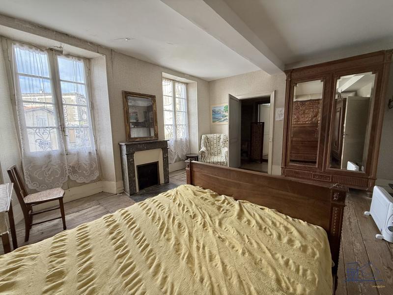 Maison ancienne - 215 m² - 14 pièces