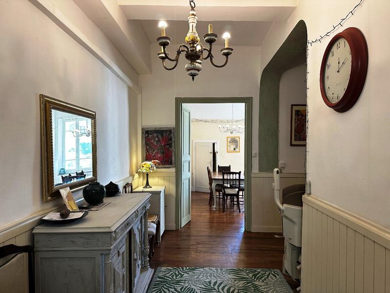 Maison - 281 m² - 7 pièces