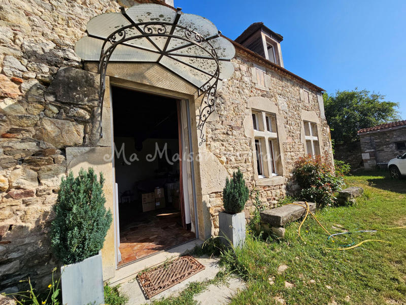 Maison - 318 m² - 8 pièces