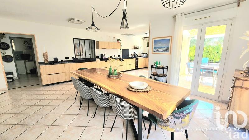 Maison - 200 m² - 6 pièces