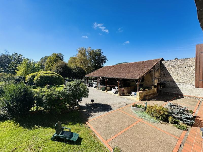 Maison - 190 m² - 8 pièces