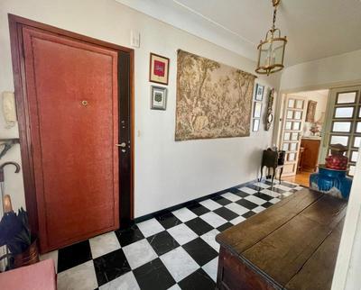 Appartement bourgeois - 185 m² - 5 pièces