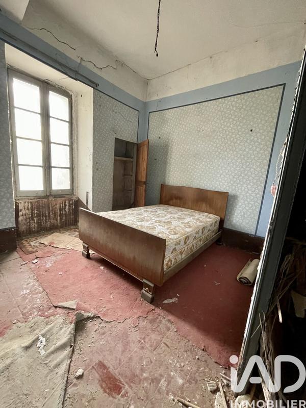 Maison - 340 m² - 4 pièces