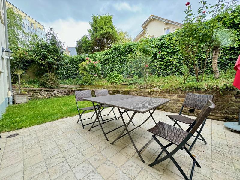 Maison - 168 m² - 9 pièces