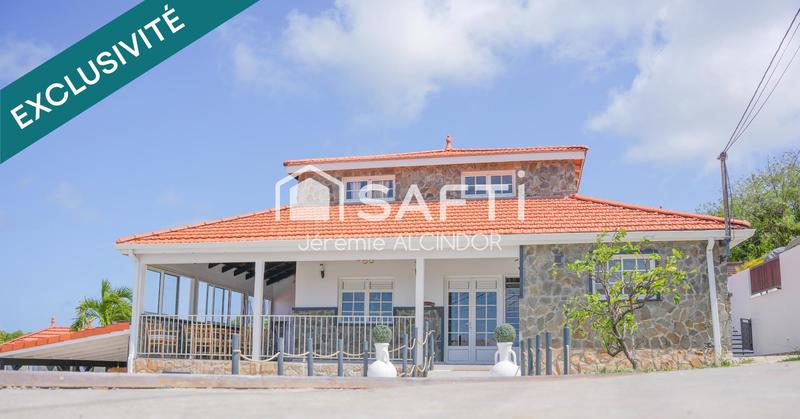 Maison - 230 m² - 8 pièces