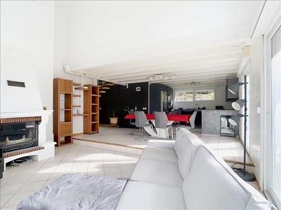 Maison - 118 m² - 4 pièces