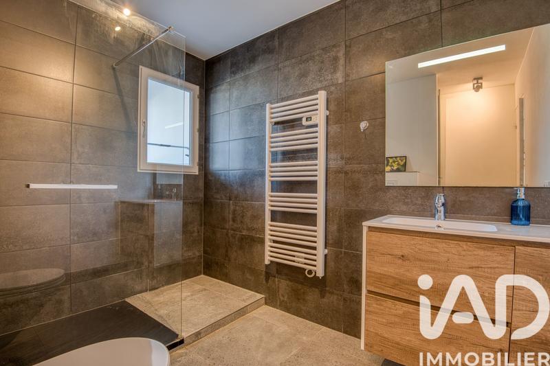 Appartement - 75 m² - 3 pièces