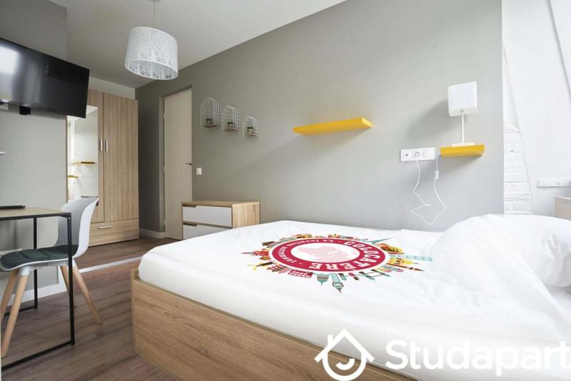 Chambre - 11 m² - 1 pièce