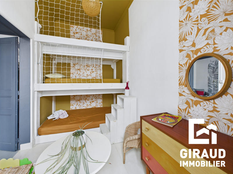 Maison ancienne - 305 m² - 6 pièces