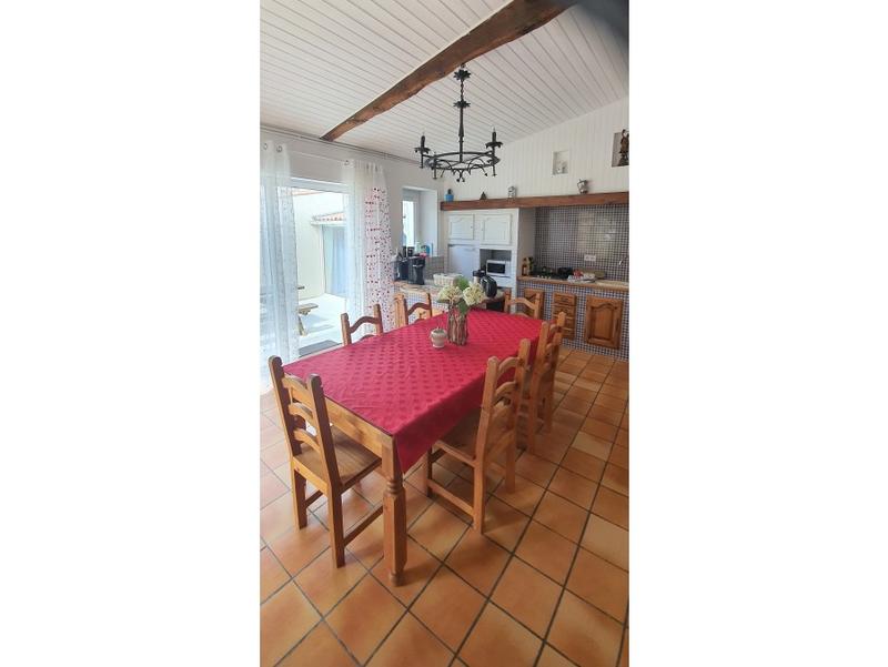 Maison - 200 m² - 7 pièces